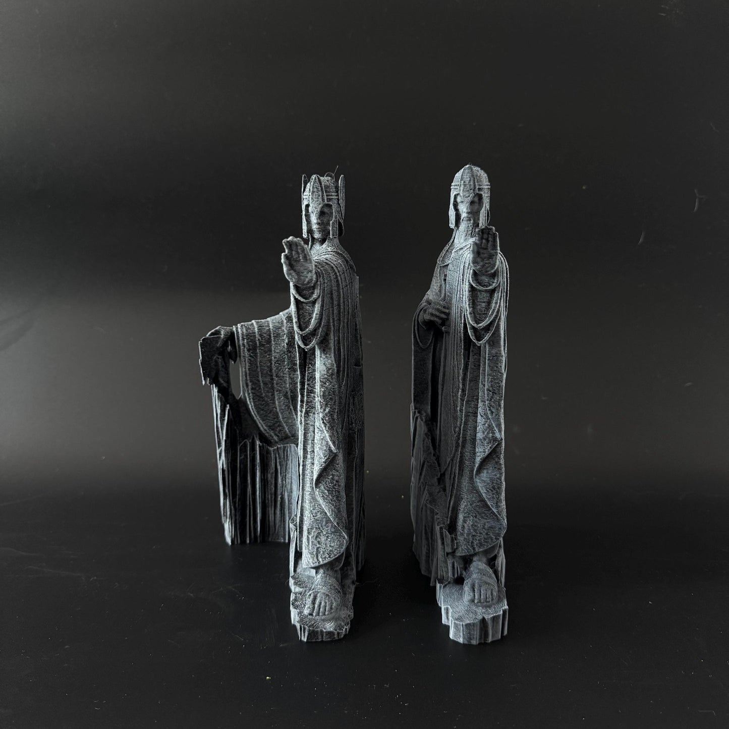 Argonath Statues - Epic Stone Style Figurines - Argonath Monuments - Lord of the Rings - Middle Earth - Ring - Bookend Like - Decoration