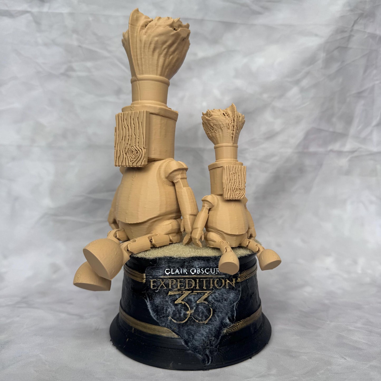 Gestral from Expedition 33 Clair Obscur with articulated legs home decore figurine