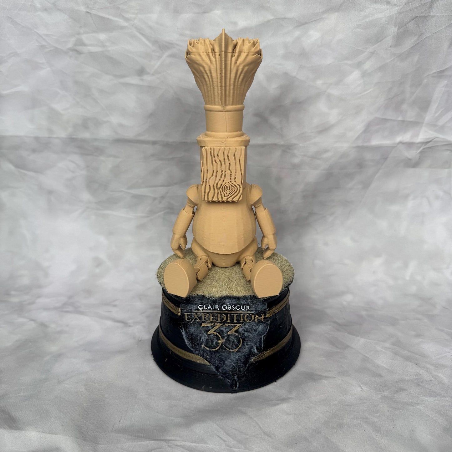Gestral from Expedition 33 Clair Obscur with articulated legs home decore figurine