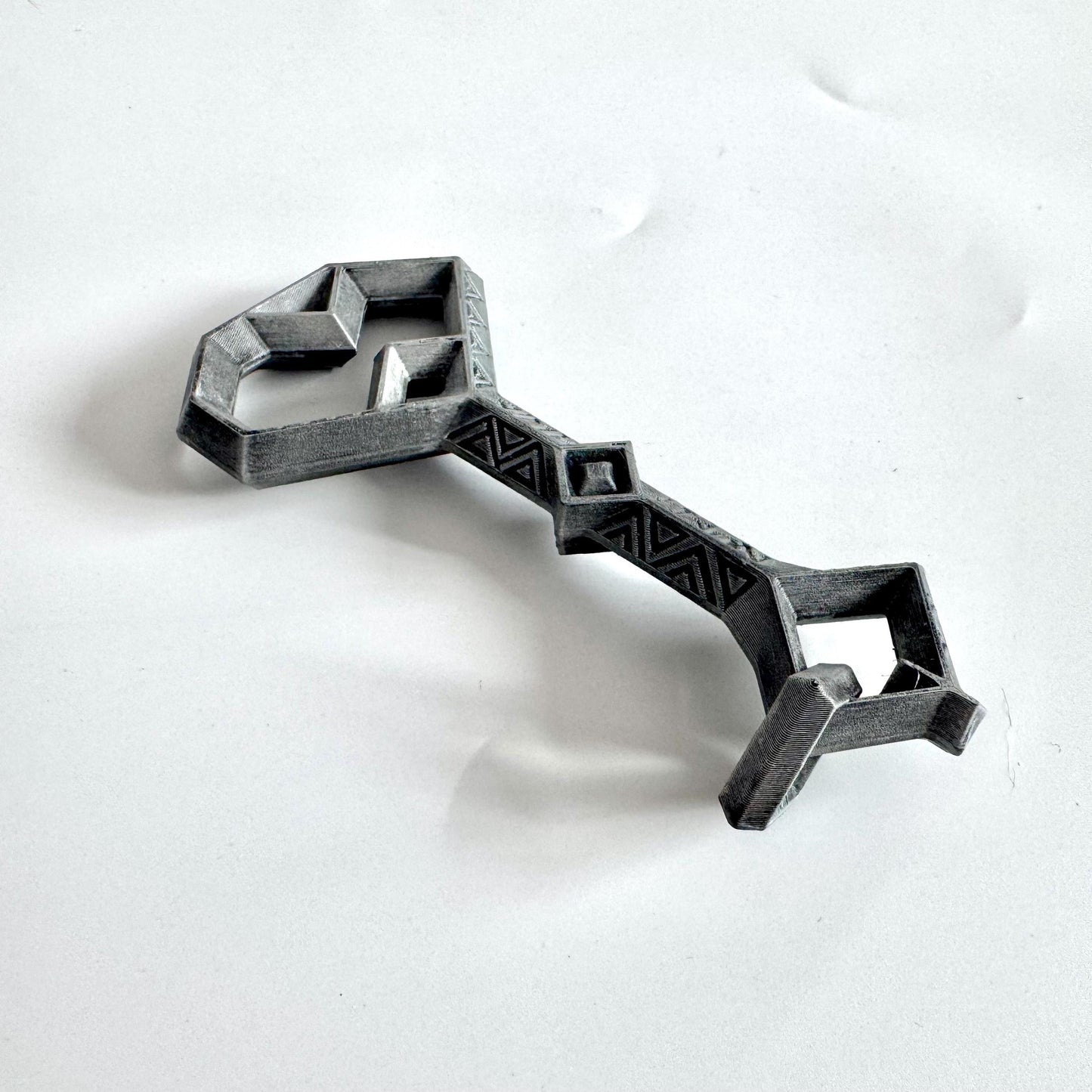 Glowing Key to Erebor | 3D Printed | Fluorescent Paint | Hobbit & Lord of the Rings Inspired Collectible