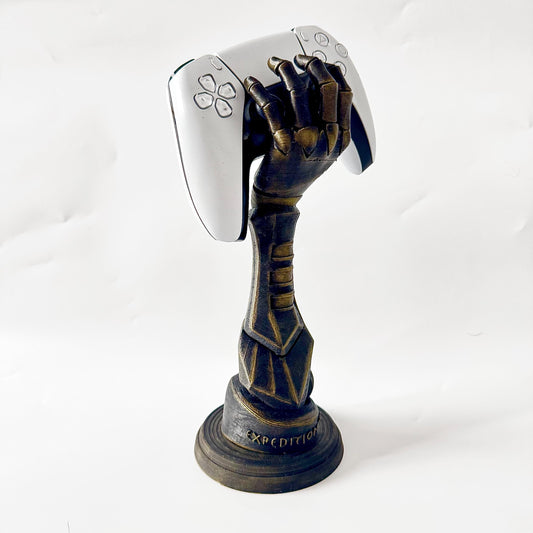 Clair Obscur Expedition 33 Gustave Hand Prothesis Gustave Hand PS5/Xbox Controller Stand Home Display Gaming Accessories Maelle Monolith