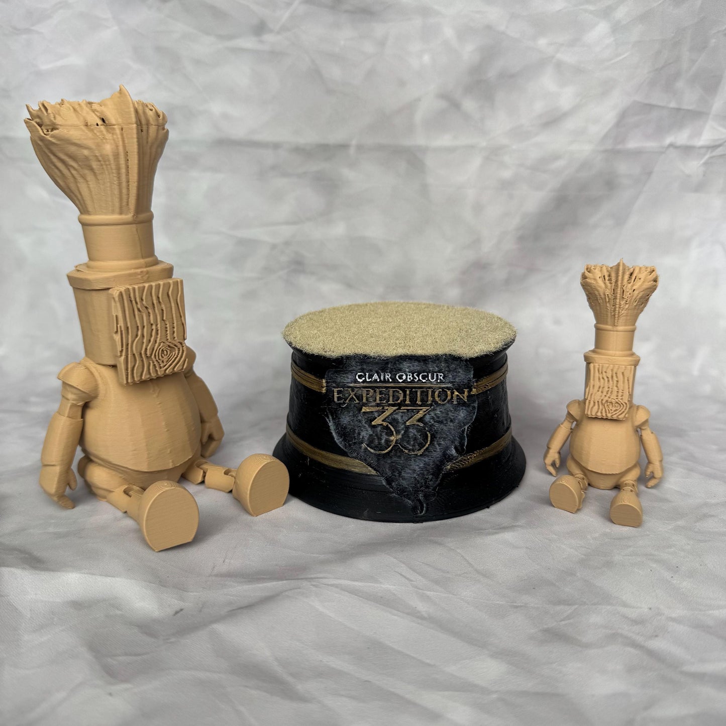 Gestral from Expedition 33 Clair Obscur with articulated legs home decore figurine