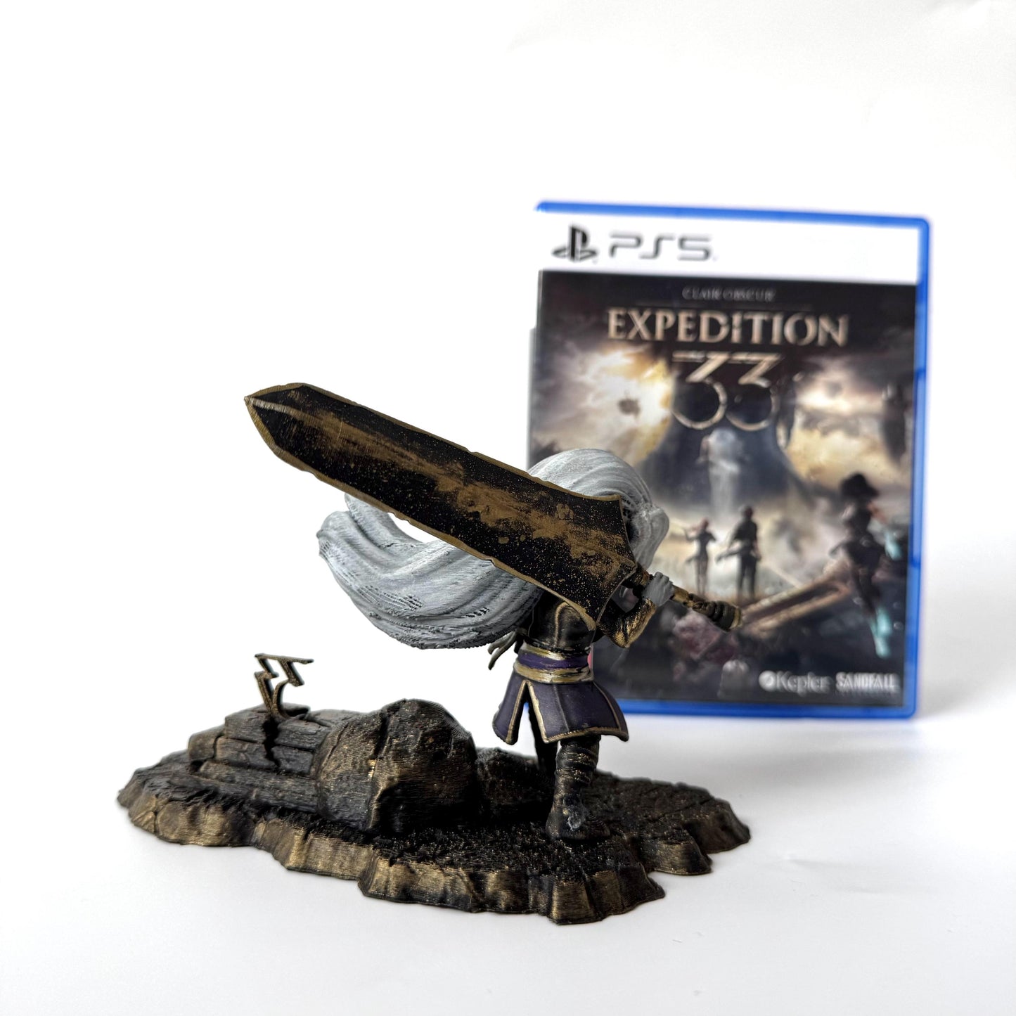 Simon-Inspired Figurine | Clair Obscur Expedition 33 Fan Art | Hand Painted Fantasy Statue & Glowing Eyes