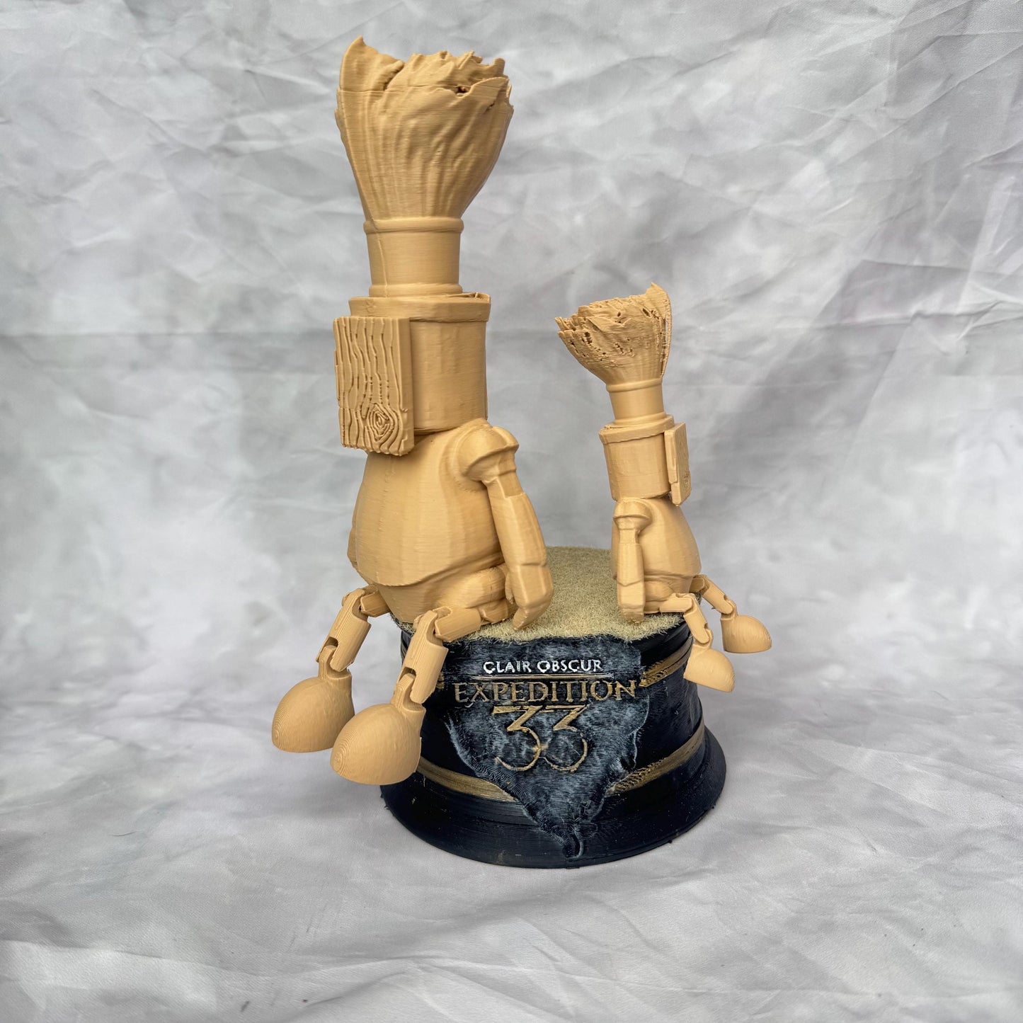 Gestral from Expedition 33 Clair Obscur with articulated legs home decore figurine