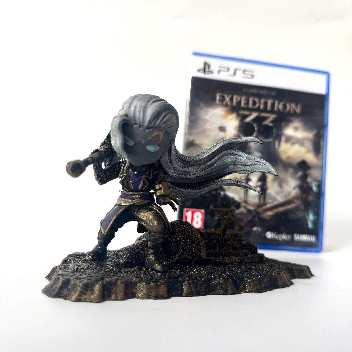 Simon-Inspired Figurine | Clair Obscur Expedition 33 Fan Art | Hand Painted Fantasy Statue & Glowing Eyes